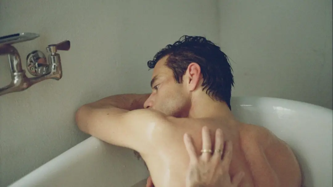 Ira Sachs encontrou Rami Malek como protagonista em The Man I Love depois de assisti-lo na televisão. A ideia de buscar…