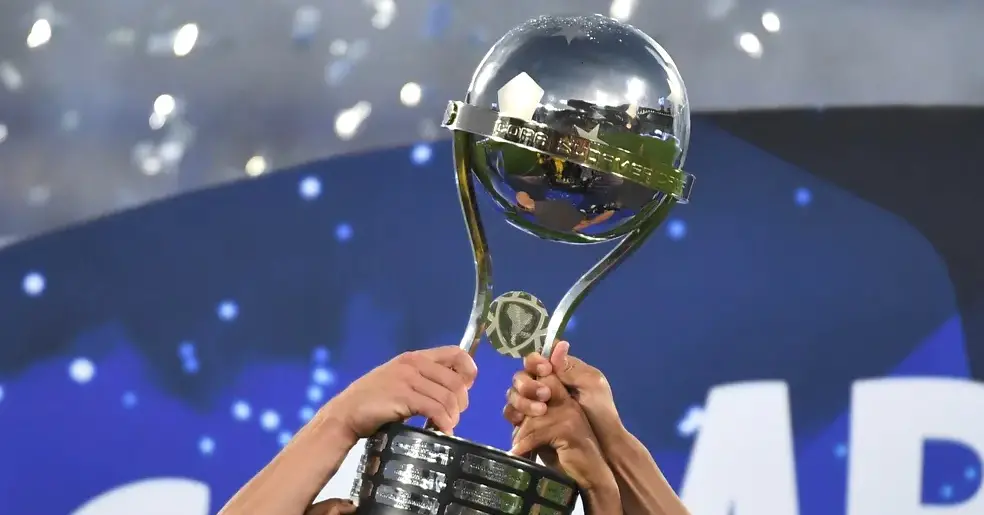 Vasco e São Paulo jogam pelas semis da Sul-Americana hoje, com o Vasco contra o Santa Fe às 19h no São Januário. A pres…