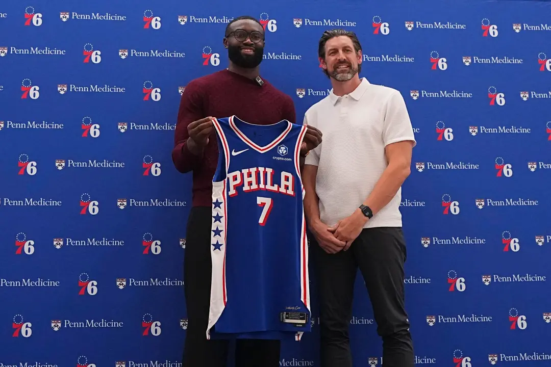 Projeção de salário da NBA subiu para 176 milhões para 2027-28. Isso dá mais fôlego financeiro para os Sixers, ainda qu…