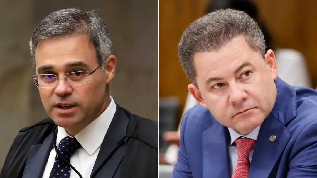 Na casa de Cezinha de Madureira, foto dele com André Mendonça foi achada numa busca da PF. Isso faz parte da Operação T…