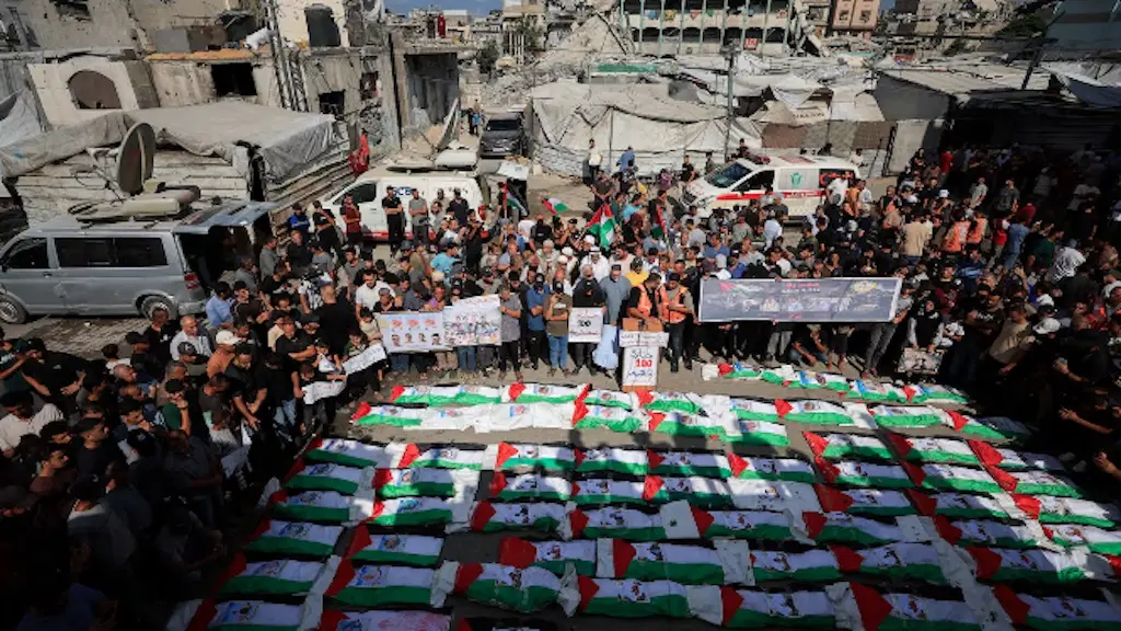 Mais de 630 corpos foram recuperados de escombros em Gaza desde novembro de 2025. A ONU tá preocupada com possíveis cri…
