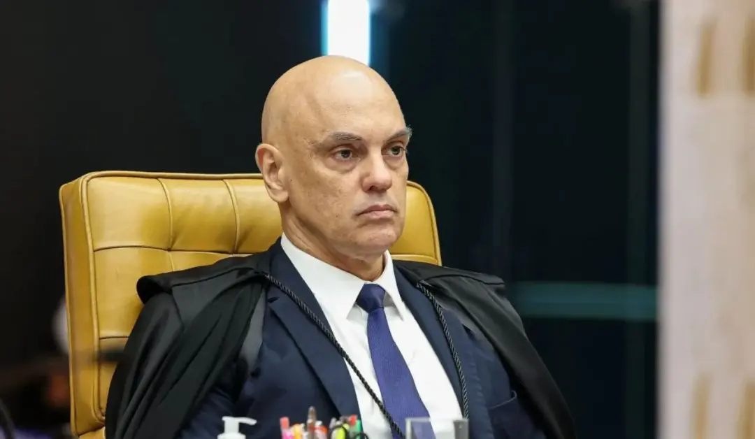 Sessão do STF mostrou tensão com troca de bilhetes entre ministros, como quando André Mendonça escreveu algo para Dias …