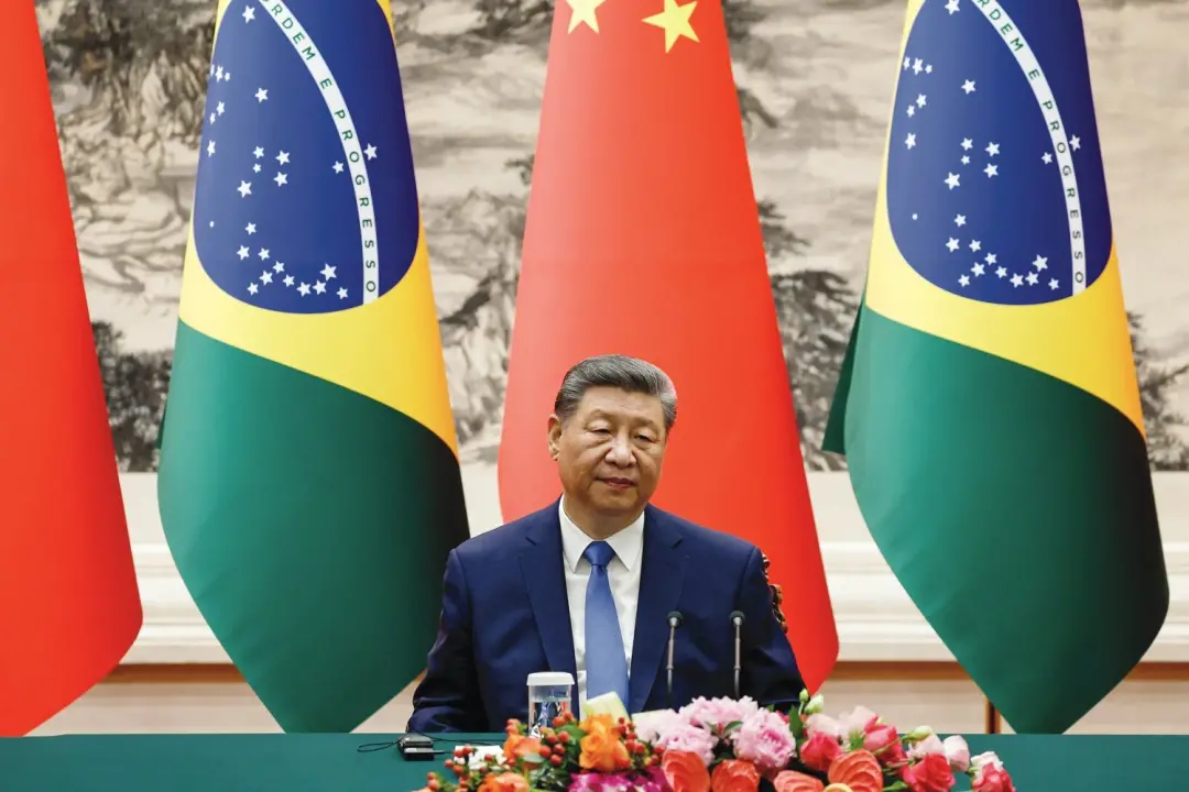 Novas regras na China ampliam o poder do governo para impedir viagens internacionais de funcionários públicos e quem tr…