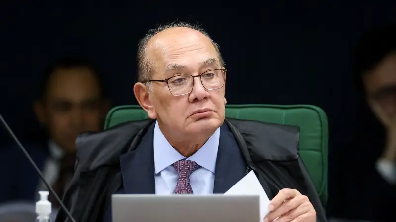 Gilmar Mendes criticou a condução do caso Master por André Mendonça no STF. A fala dele sobre patifaria sugere que a po…
