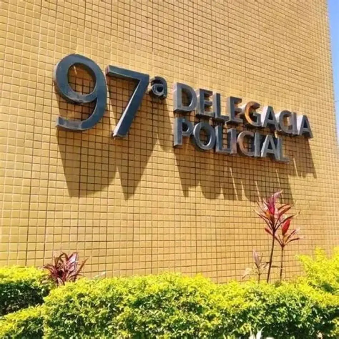 Mendes, RJ, teve uma prisão na madrugada de terça com uma mulher suspeita de matar uma jovem e ferir um homem a facadas…