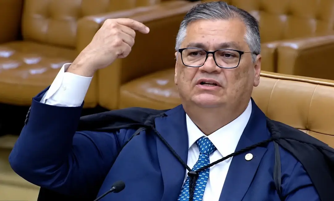 Flávio Dino divergiu de Edson Fachin no STF e pediu que os casos de Alexandre de Moraes e André Mendonça sejam julgados…