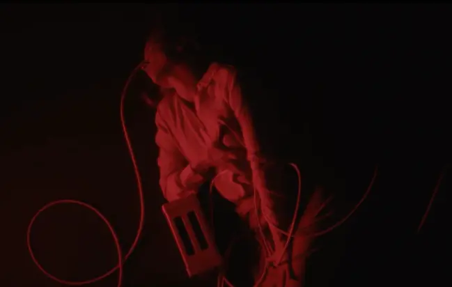 AI gerou um documentário-mistério com um Werner Herzog sintético, dirigido por Piotr Winiewicz. A criação dessa obra le…