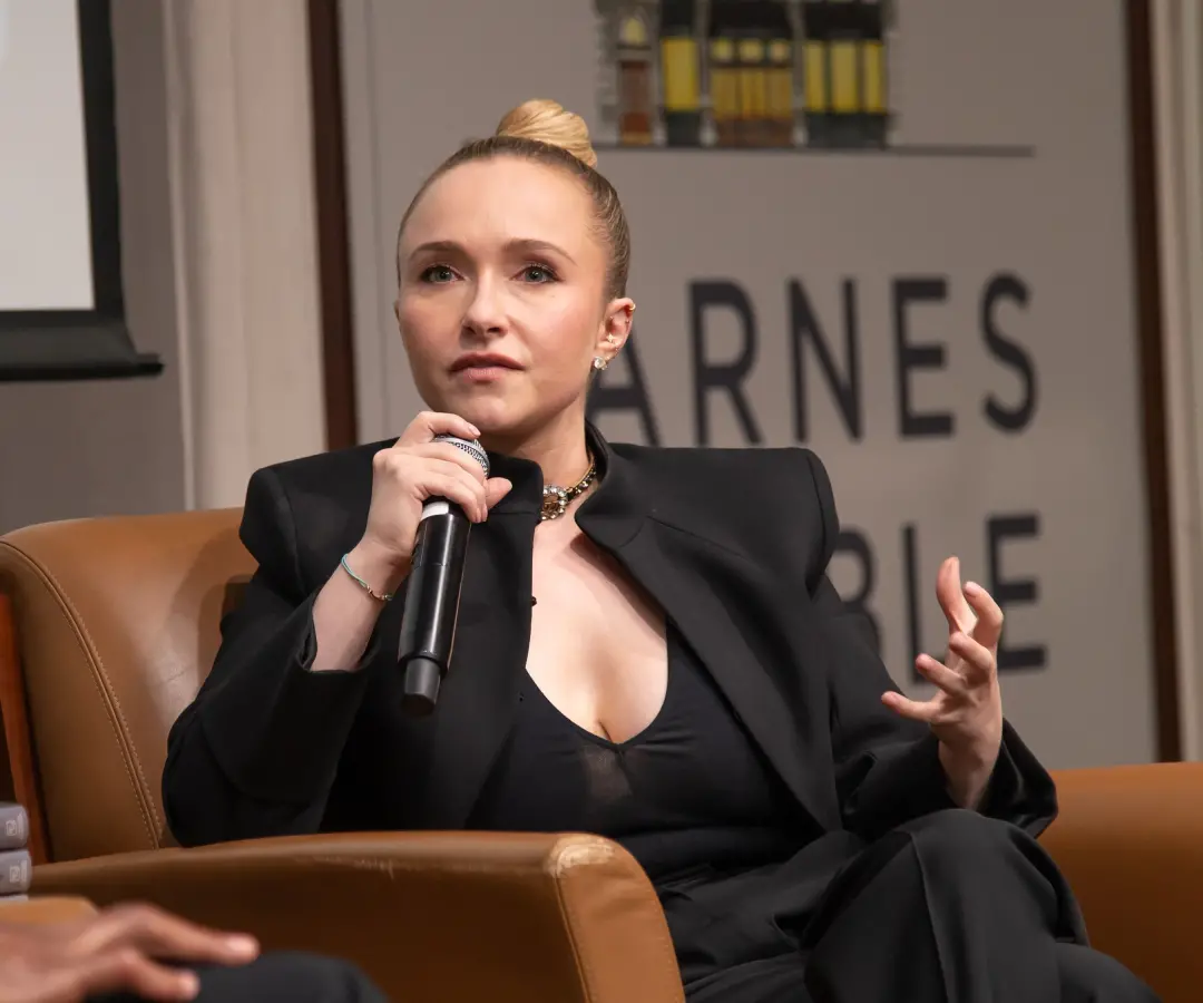 Hayden Panettiere teve sua casa em Los Angeles revistada pela DEA após o óbito, sabendo que ela tomou um comprimido de …