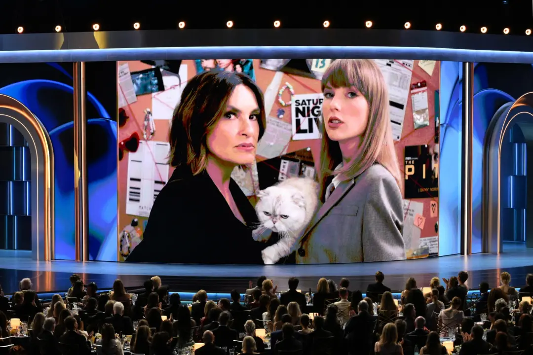 Los Angeles, nos Emmys de 2026, viu nomes importantes faltando na cerimônia, tipo Keke Palmer e Taylor Swift. É estranh…