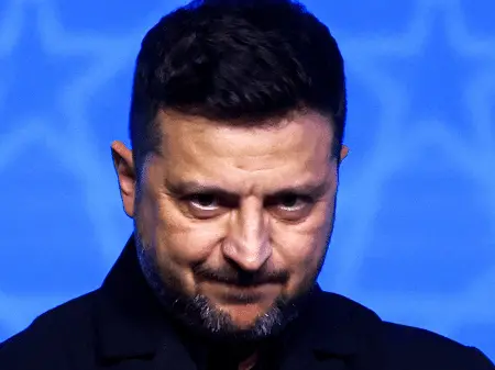 Zelensky relatou dois ataques de drones russos contra o avião presidencial. É preocupante ver a situação militar escala…