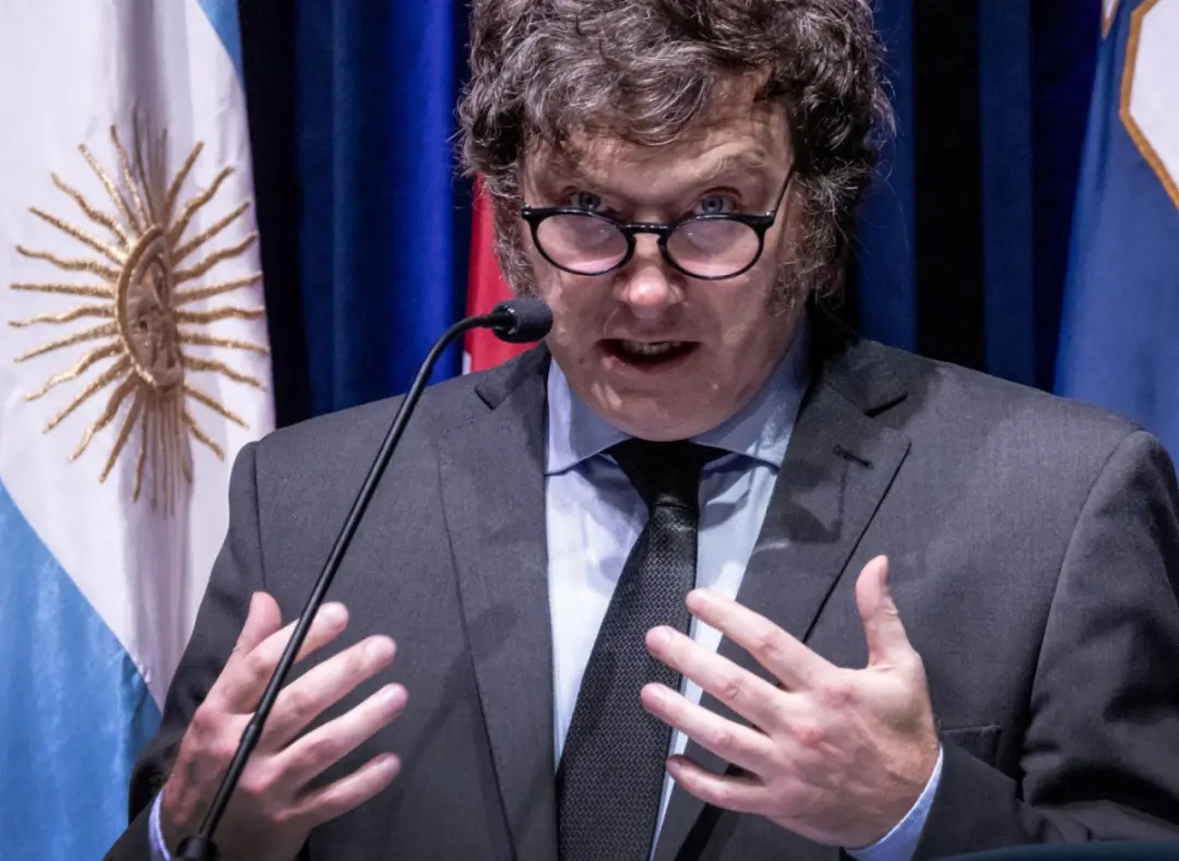 Argentina amplia denúncias sobre atividades petrolíferas ilícitas perto das Malvinas, abrangendo mais empresas. É impor…
