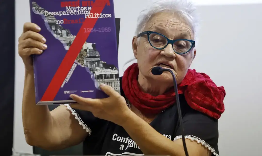 Amelinha Teles, ativista feminista, morreu aos 81 anos. Ela enfrentou a tortura na Operação Bandeirantes em 1972. É fun…