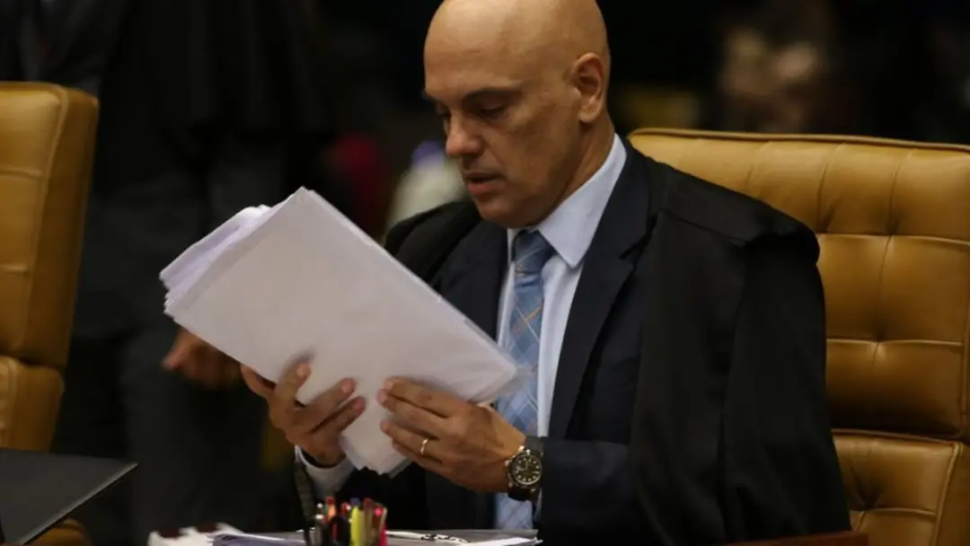 Nome do Ministro Moraes apresentou defesa de 44 páginas no STF, em 14 de setembro de 2026, alegando que a investigação …