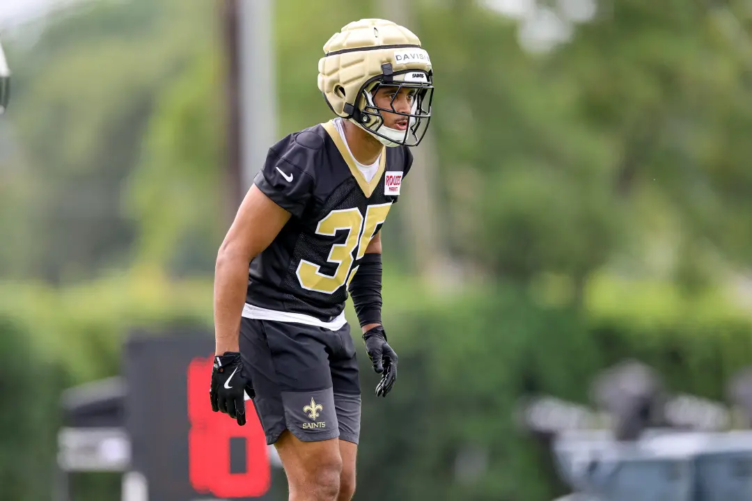 Elliott Davison voltou para o time Patriots e foi recontratado para o squad de treino, liberando o tight end Shane Zyls…