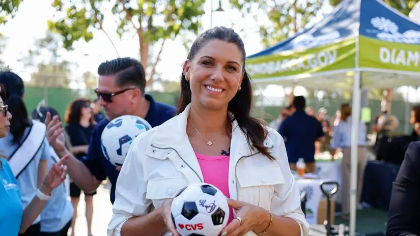 Contest Home Team Heroes da CVS busca jovens jogadores de futebol que fazem a diferença na comunidade. Dois vencedores …