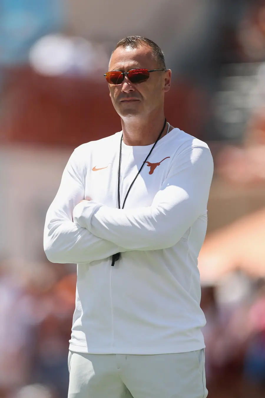 Texas tem problemas com segurança da bola, mesmo depois da vitória sobre Ohio State. O técnico Sarkisian disse que a se…