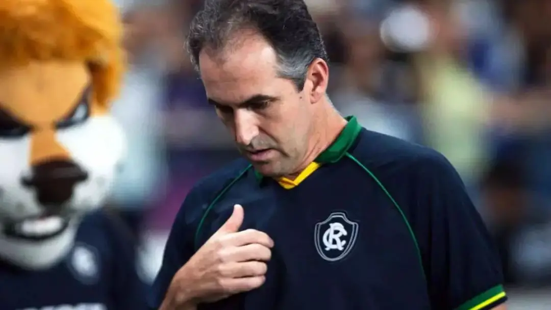 Condé saiu do Remo após a derrota para o Bahia no Brasileirão. Com apenas cinco vitórias em 23 partidas na Série A, a d…