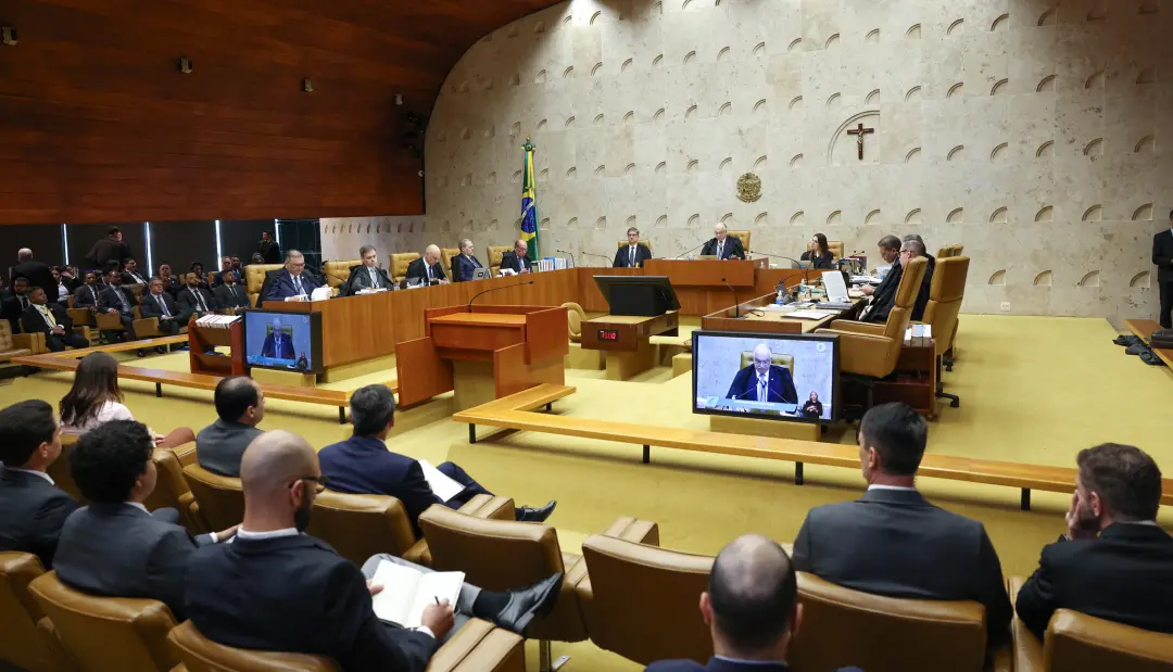 STF terminou a sessão extraordinária sem decidir o caso de Moraes, com empate na discussão sobre como analisar as contr…