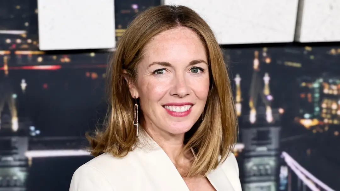 Alison Hoffman renovou contrato na Starz Networks até 2029, com um salário base anual de 1,485 milhão de dólares. É bom…
