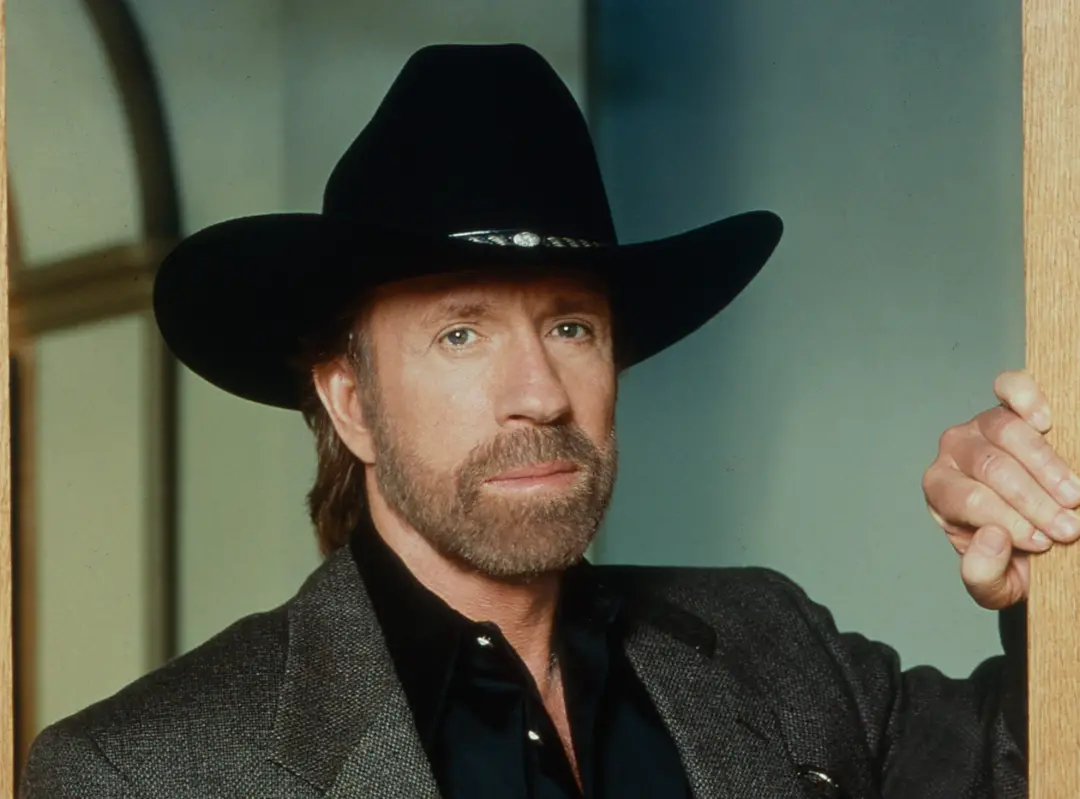 Judson Mills, colega de Walker Texas Ranger, disse que a decisão dos Emmys de não homenagear Chuck Norris no In Memoria…