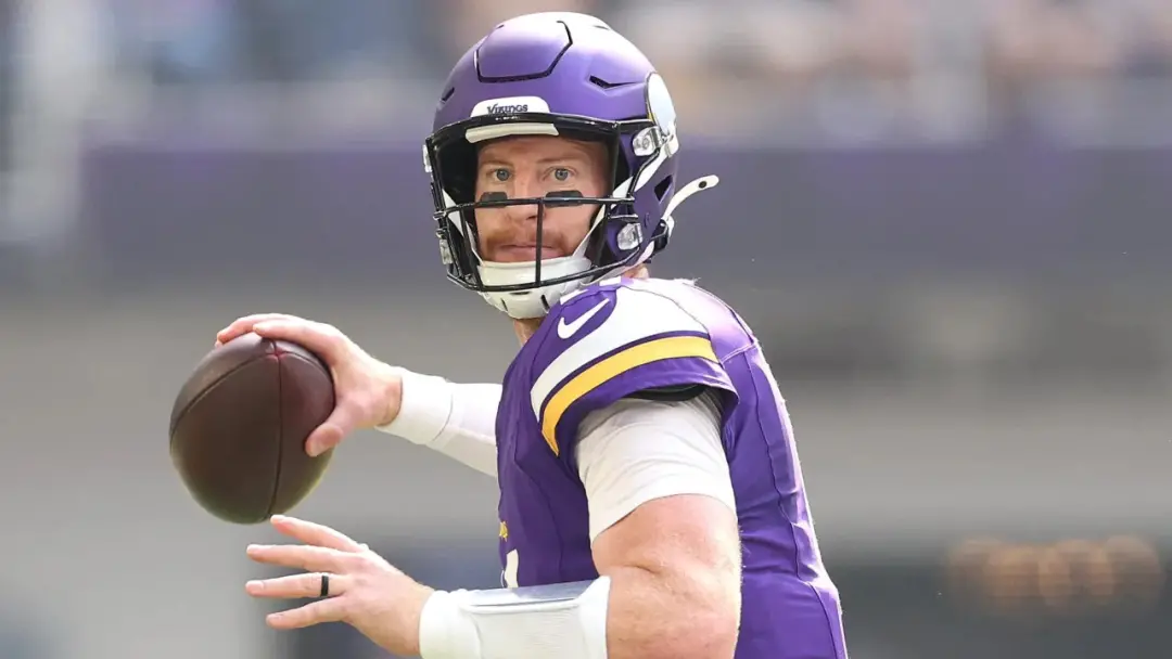 Minnesota venceu o Green Bay por 39 a 22 com Carson Wentz no lugar de Kyler Murray, que saiu com concussão. Mesmo com u…