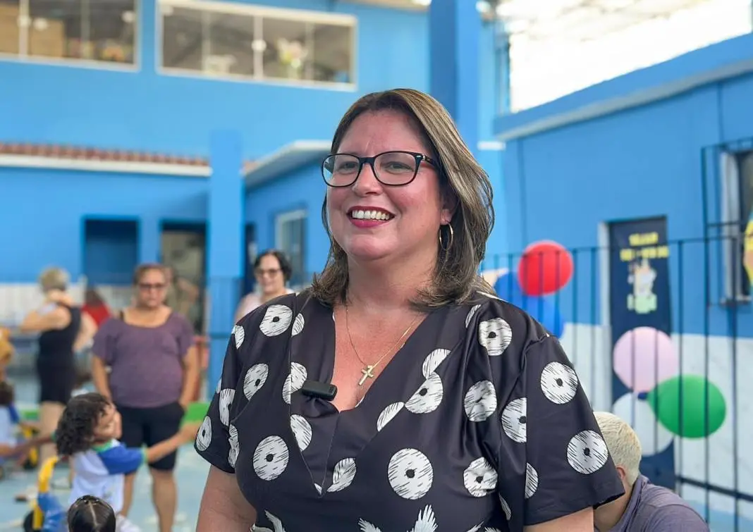 Carol Ontiveros faltou pela segunda vez à CPI da Educação de Japeri, e a comissão vai pedir condução coercitiva. Irregu…