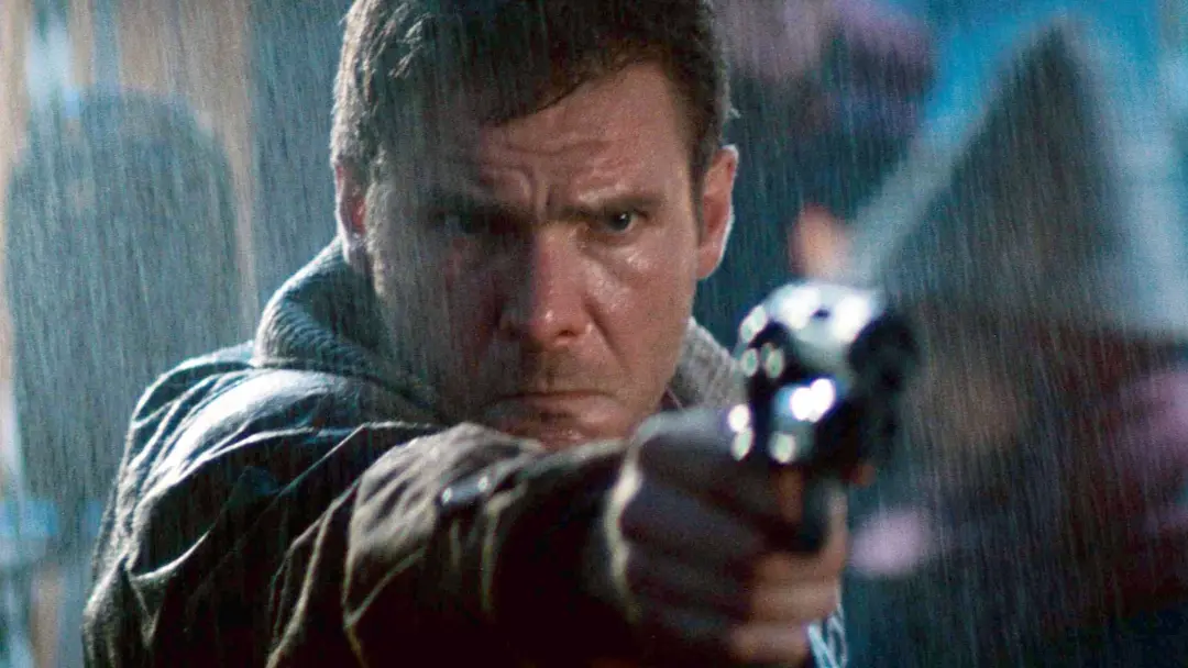 Blade Runner de 1982 mostra Replicants, pessoas bioengenheiradas com vida curta, sendo caçados pelos Blade Runners. A q…