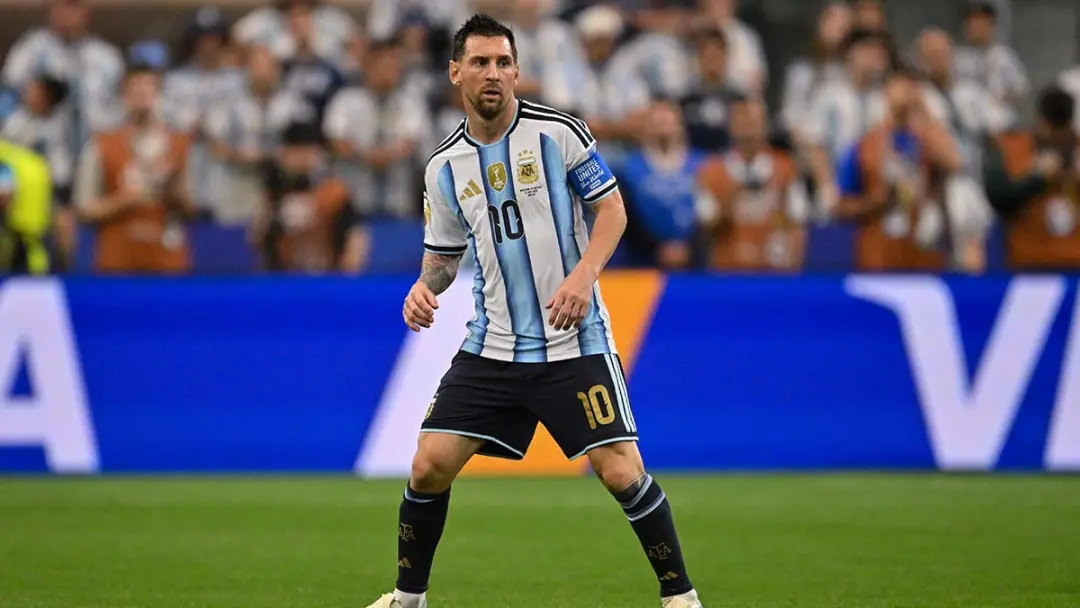Lionel Messi vai jogar uma partida de despedida com a Argentina contra Benin em 6 de outubro, em Buenos Aires. É um mom…