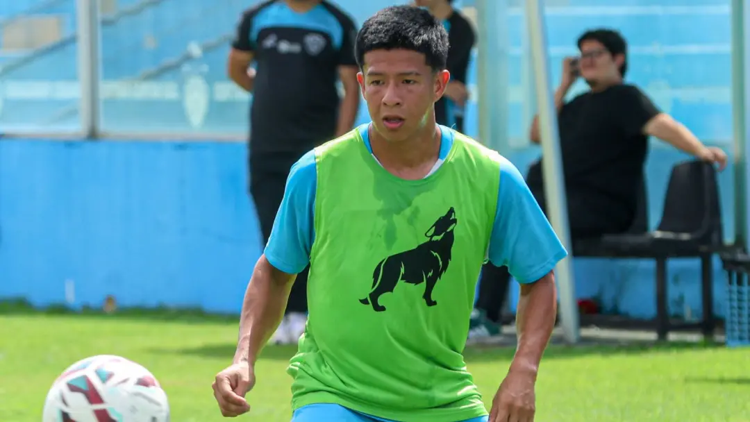 Kukri foi integrado ao profissional do Paysandu e treinou com Mazola na Curuzu. A chegada de um jogador com essa vivênc…