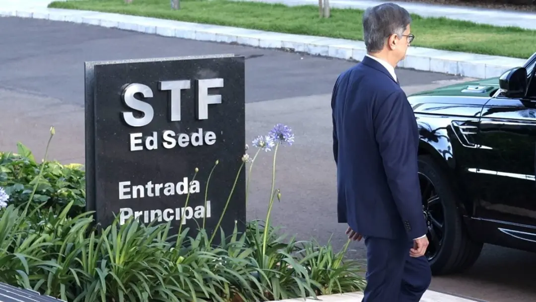 Paulo Gonet negou ter interferido em favor de Vorcaro no processo interno do MPF. Afirmou que teve contato apenas em ev…