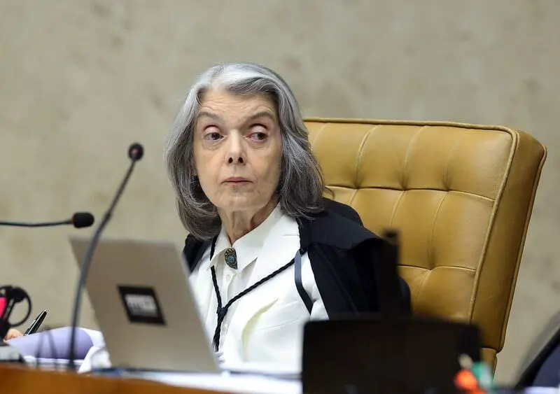 Vandalismo no STF aconteceu ontem, com o grupo de Alexandre de Moraes promovendo um ato severo. O pedido de vista do mi…