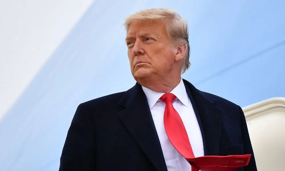 Kennedy Center vai fechar imediatamente em Washington, DC, após juiz vetar o nome de Trump na fachada. A decisão do con…