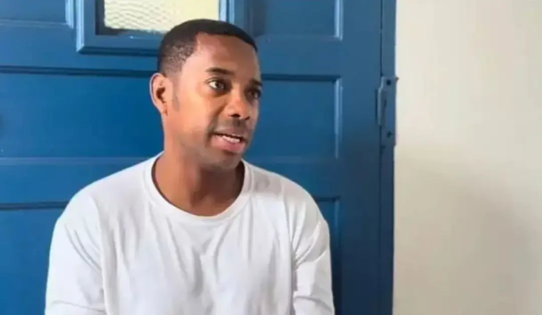 Robinho teve mais 72 dias de pena reduzidos por trabalho, estudos e leitura, decisão concedida em setembro de 2026. É b…