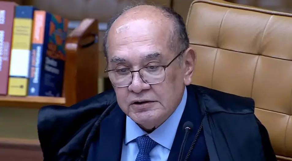 Ministro Gilmar Mendes disse que não se deve expor colegas do STF com base em informações do celular de Daniel Vorcaro.…