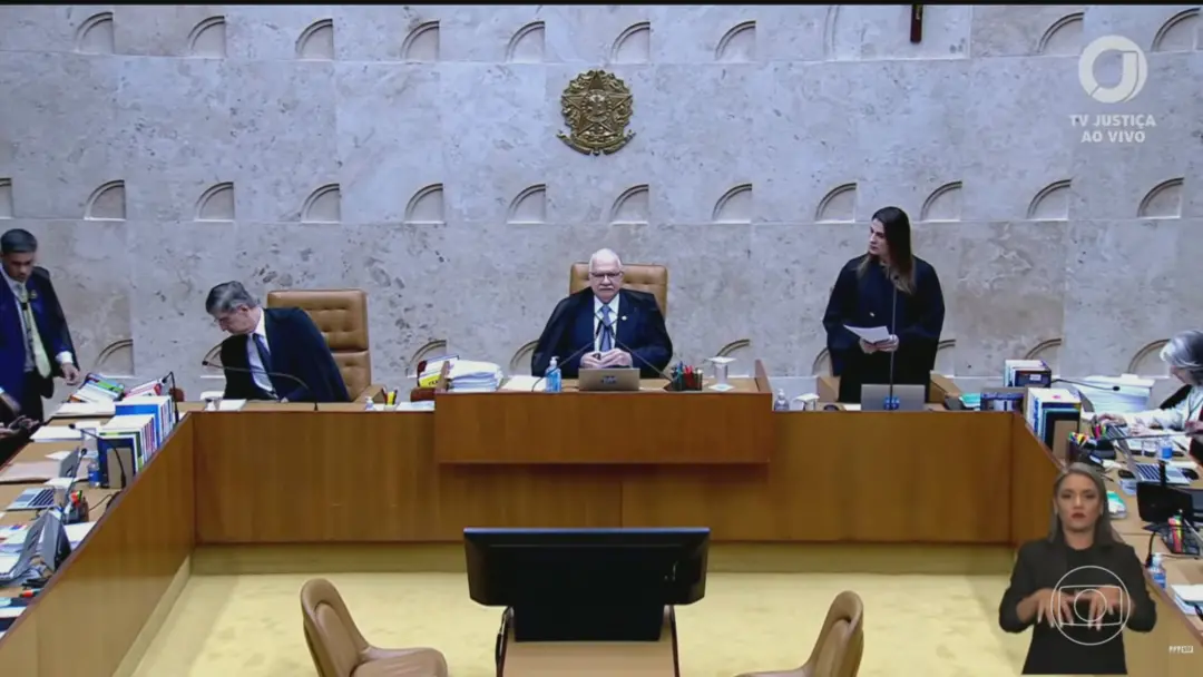 Sessão do STF suspensa por mais de duas horas devido a divergências sobre julgar casos de Moraes e Mendonça. A manutenç…