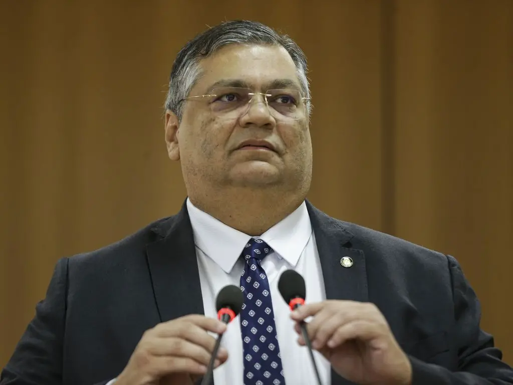 STF suspendeu julgamento sobre investigação de Alexandre de Moraes após pedido de vista de Flávio Dino. A piada da pizz…