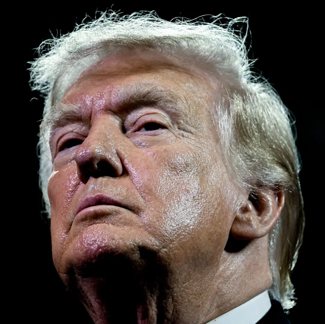 Cinco vezes o Congresso republicano votou para frear os poderes de guerra do Presidente Trump em relação ao Irã. Aument…