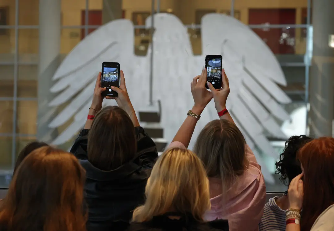 Europa busca regulamentar redes sociais para menores de 15 anos. A Comissão Europeia quer que o acesso sem autorização …