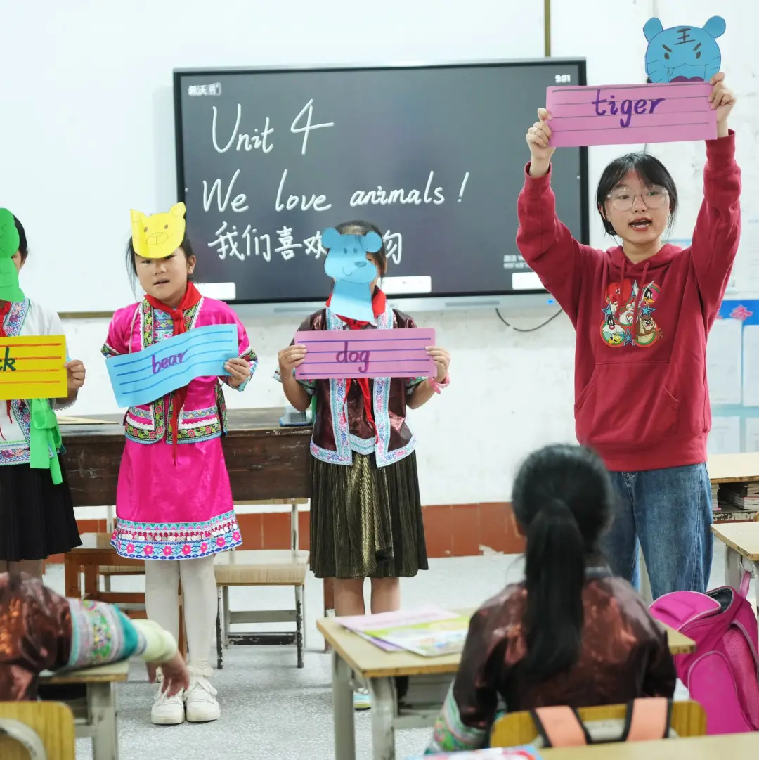 Uma professora de matemática na China gerou debate porque alguns questionam o valor de aprender inglês na era da inteli…