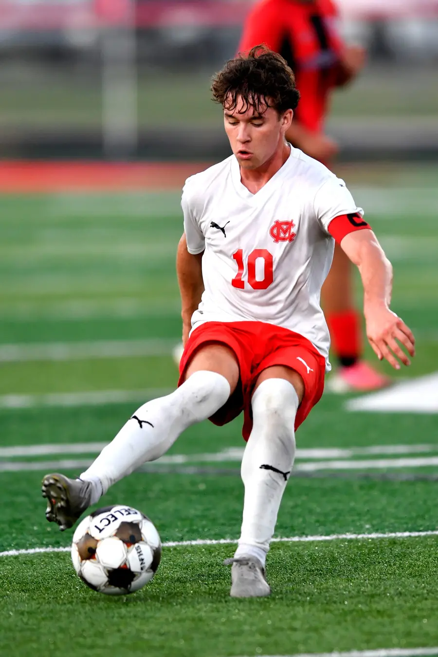 Jacoby Dickinson marcou três gols e levou o Mansfield Christian a vencer o Crestview por 5 a 3 na Mid-Buckeye Conferenc…