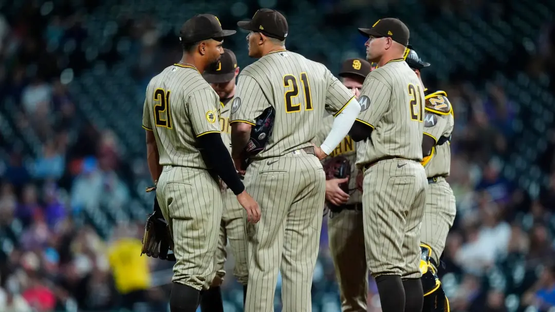 Cole Carrigg marcou cinco rebatidas e cinco corridas em nove corridas no jogo contra Padres no Colorado. Parece que a g…