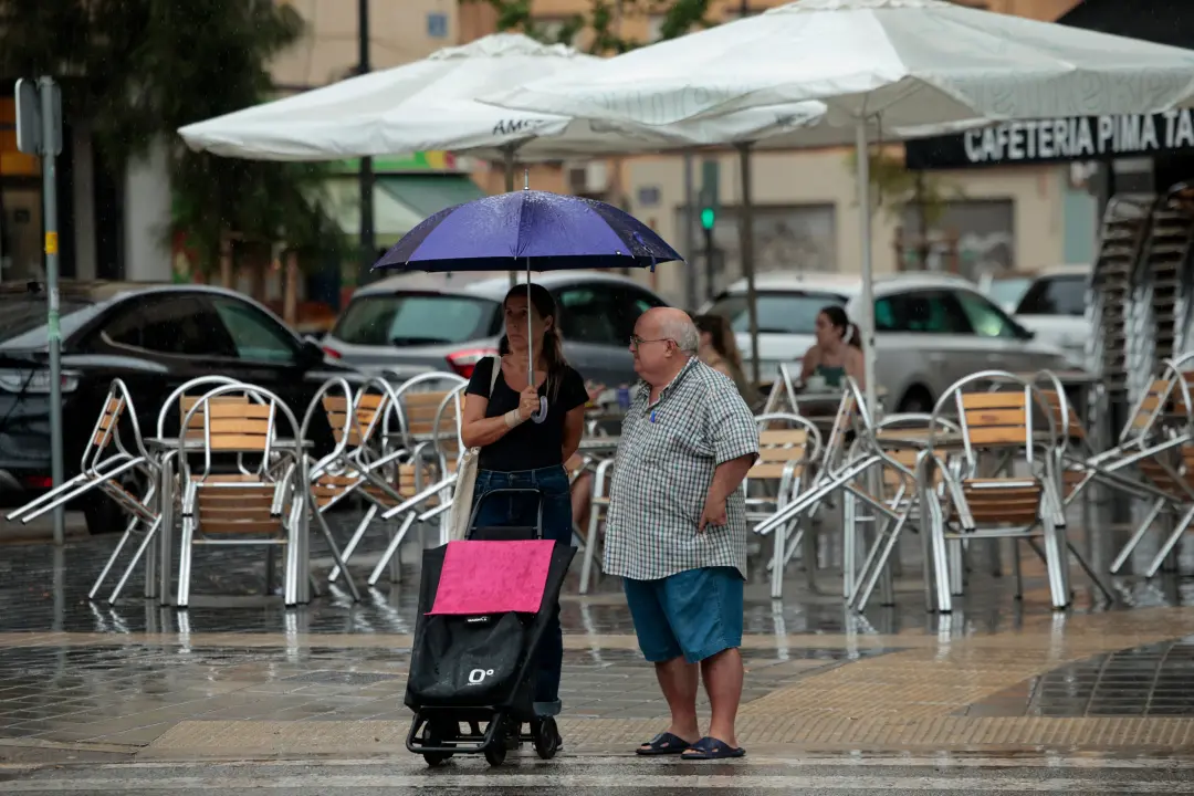 Temperaturas podem cair até 10 graus no norte da Espanha por um sistema de frente, com chuvas fortes e risco de tempest…