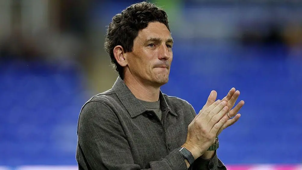 Keith Andrews, técnico do Brentford, falou sobre a VAR e disse que a tecnologia tá atrapalhando os árbitros decidirem n…
