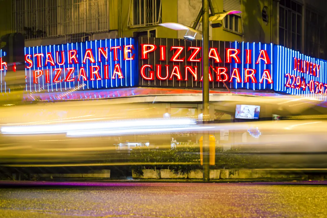 Pizzaria Guanabara, no Baixo Leblon, volta a abrir com gestão do Antônio Rodrigues, dono da Belmonte. É legal ver um po…
