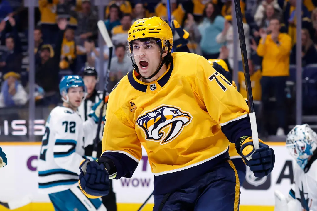 Devils assina Luke Evangelista em contrato de cinco anos por 36,25 milhões de dólares, começando em 2027-28. O contrato…