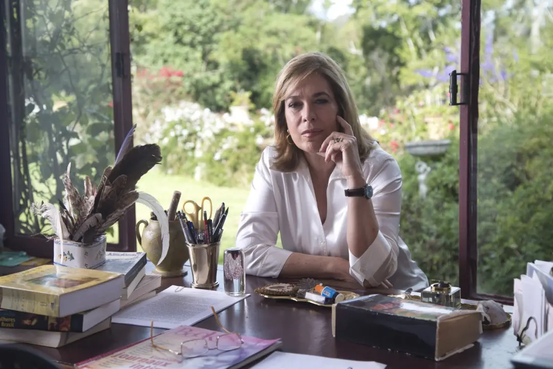 Mary Del Priore sofreu ataques com xingamentos e ameaças por causa do livro sobre mestiçagem no Brasil. Isso mostra que…