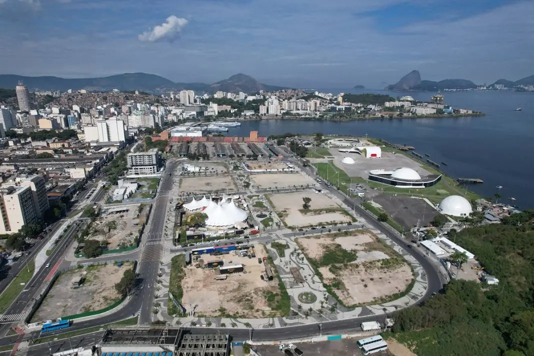 7730 licenciamentos de unidades habitacionais foram concedidos para a requalificação de São Domingos, Centro e São Lour…