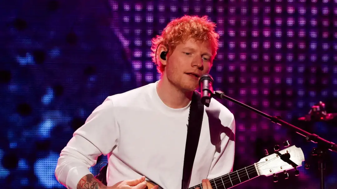 Todos os quatro artistas de apoio da turnê de Ed Sheeran caíram fora. A saída aconteceu depois da remoção de Macklemore…