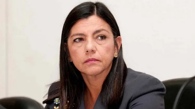 Roseana Sarney, filha de José Sarney, é candidata ao Senado pelo Maranhão. Ela foi a primeira mulher a ser governadora …