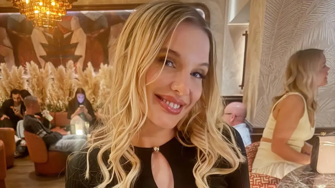 Helen Flanagan, atriz do Coronation Street, apareceu em Manchester em um vestido preto justo em Gaucho. Ela comentou no…
